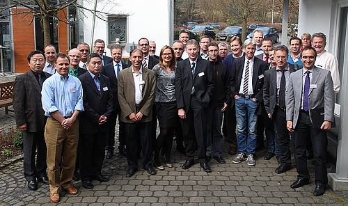 Teilnehmer aus aller Welt beim International Sales Meeting des Steuler Anlagenbau nach Höhr-Grenzhausen