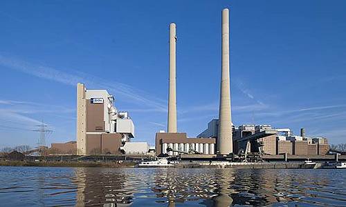 View of the EnBW power plant in Heilbronn with the Neckar