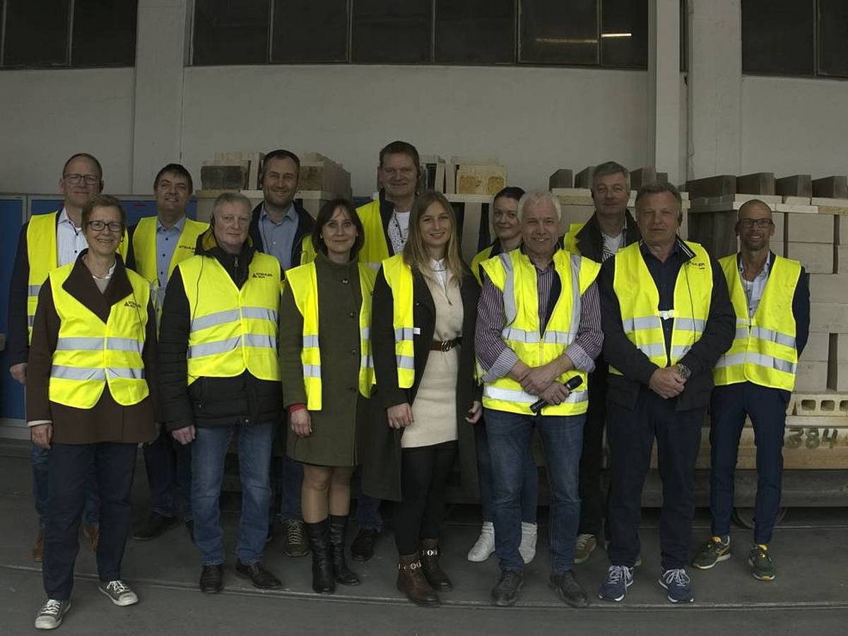 Arbeitskreis Bäderbau zu Gast bei Steuler in Höhr-Grenzhausen