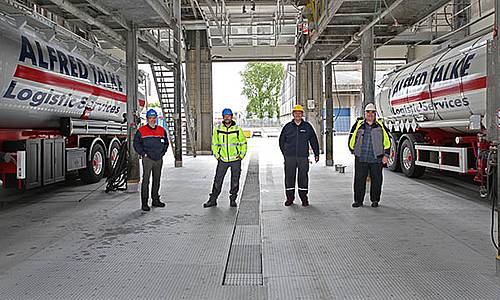 Waschstraße der Talke-Gruppe mit BEKASTEEL und Trucks