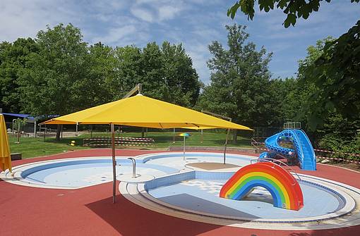 The children's paddling pool at the Bönnigheim lido renovated by Steuler Pool Linings