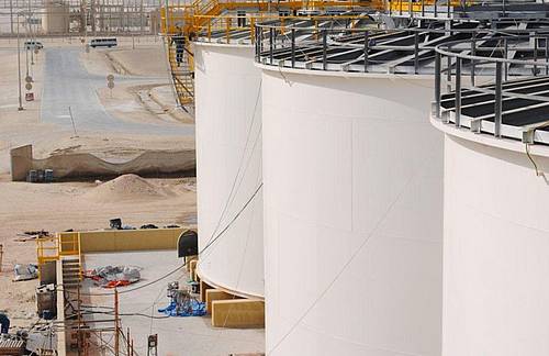 Storage tanks for phosphoric acid with seals, rubber linings and acid-proof brickwork from Steuler Linings